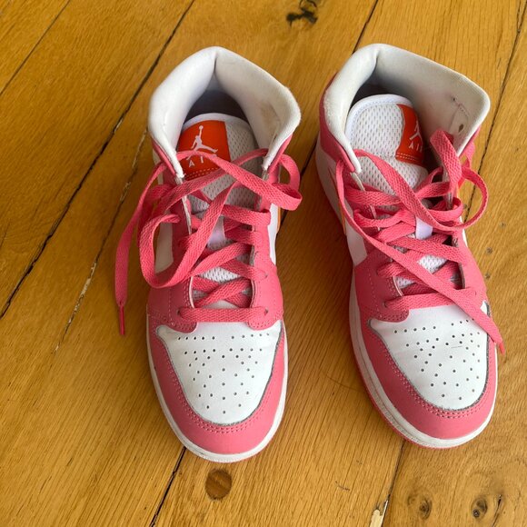 Nike Air Jordan Pink and Orange Size 5Y 6.5 Womens - Picture 2 of 16